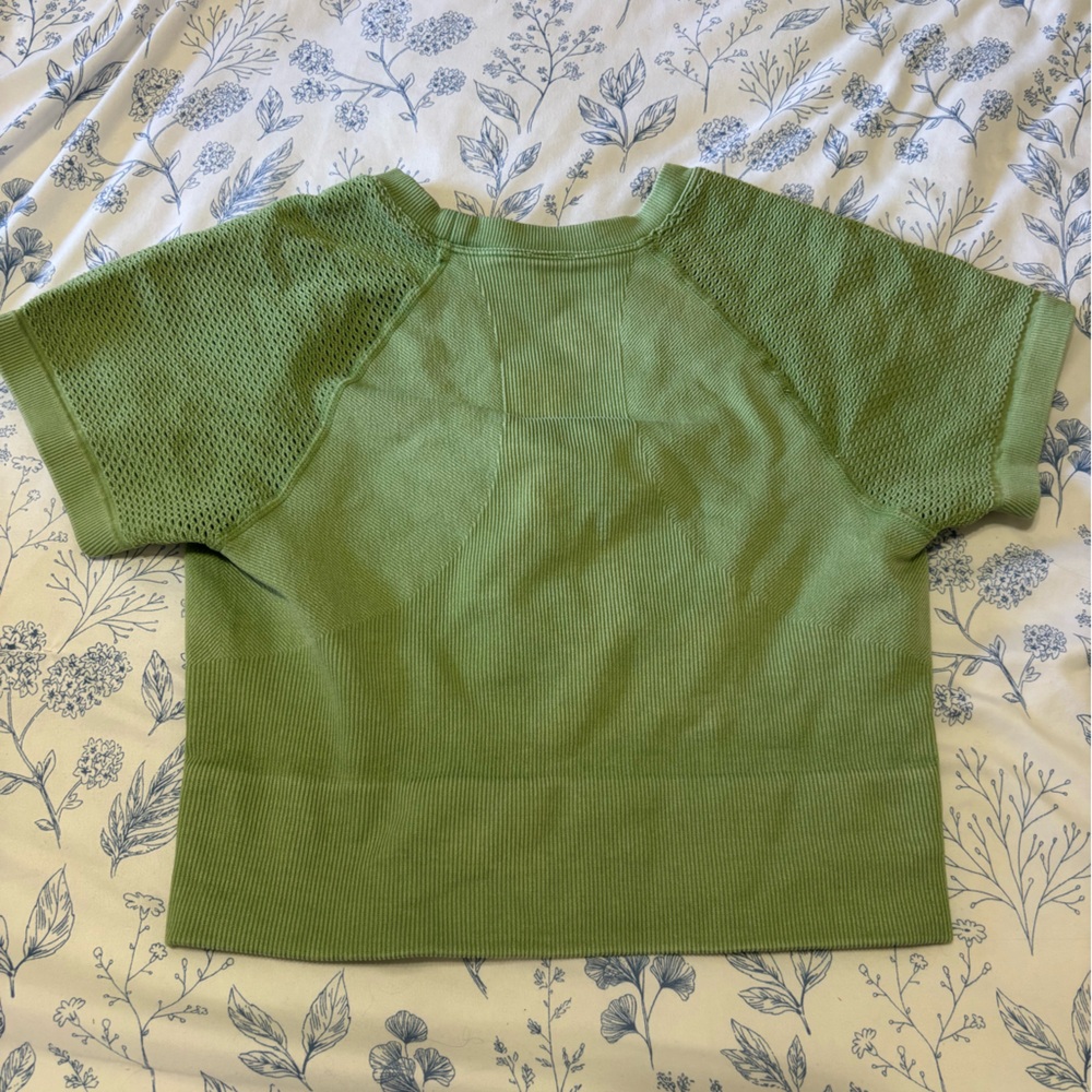 JoyLab Ribbed Green Tee - Picture 3 of 3